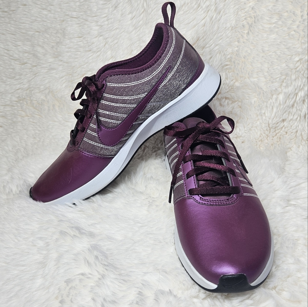 Maroon Dualtone Nike Sneakers